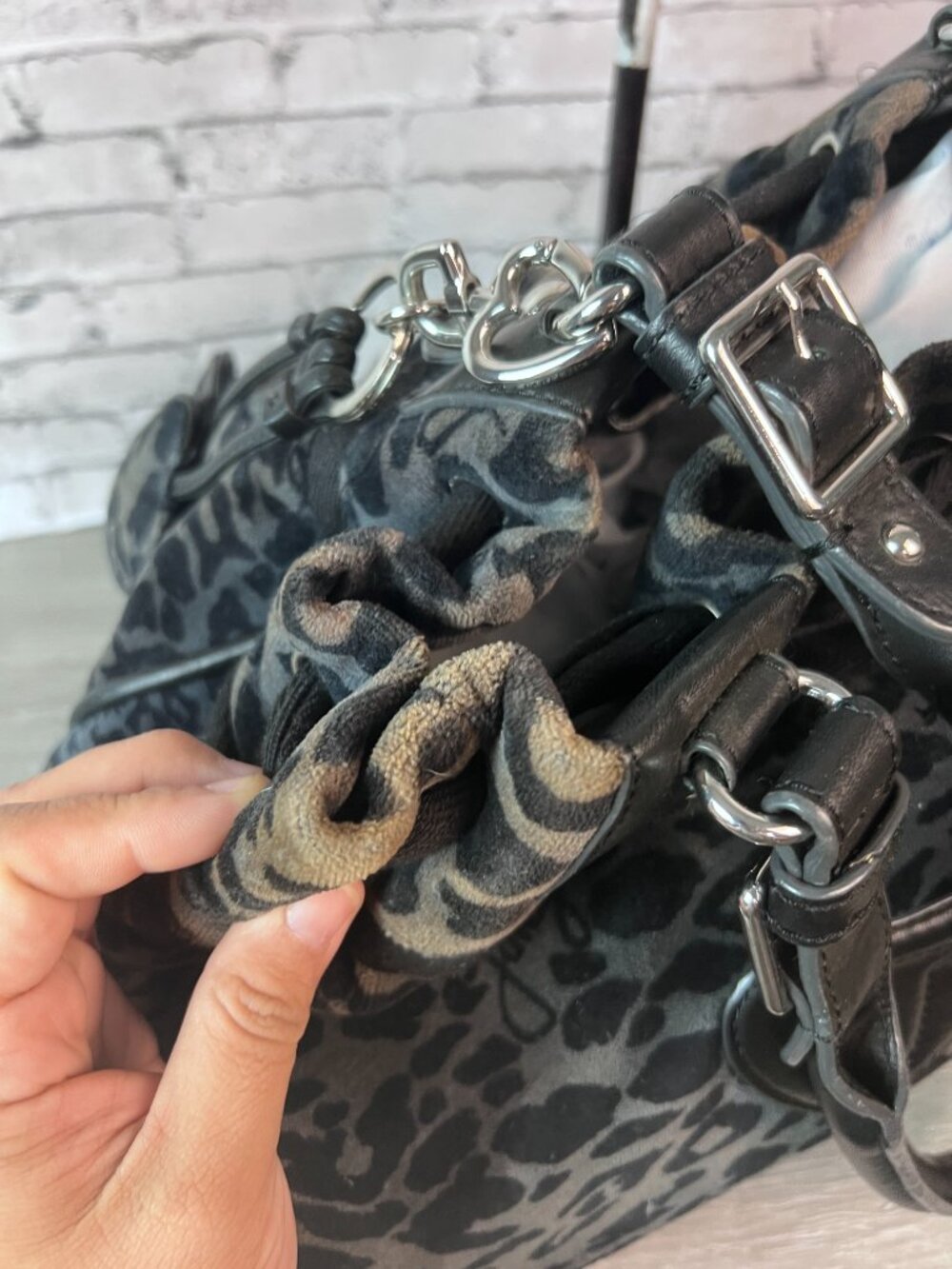 juicy couture daydreamer leopard print bag in grey and black - Picture 8 of 12